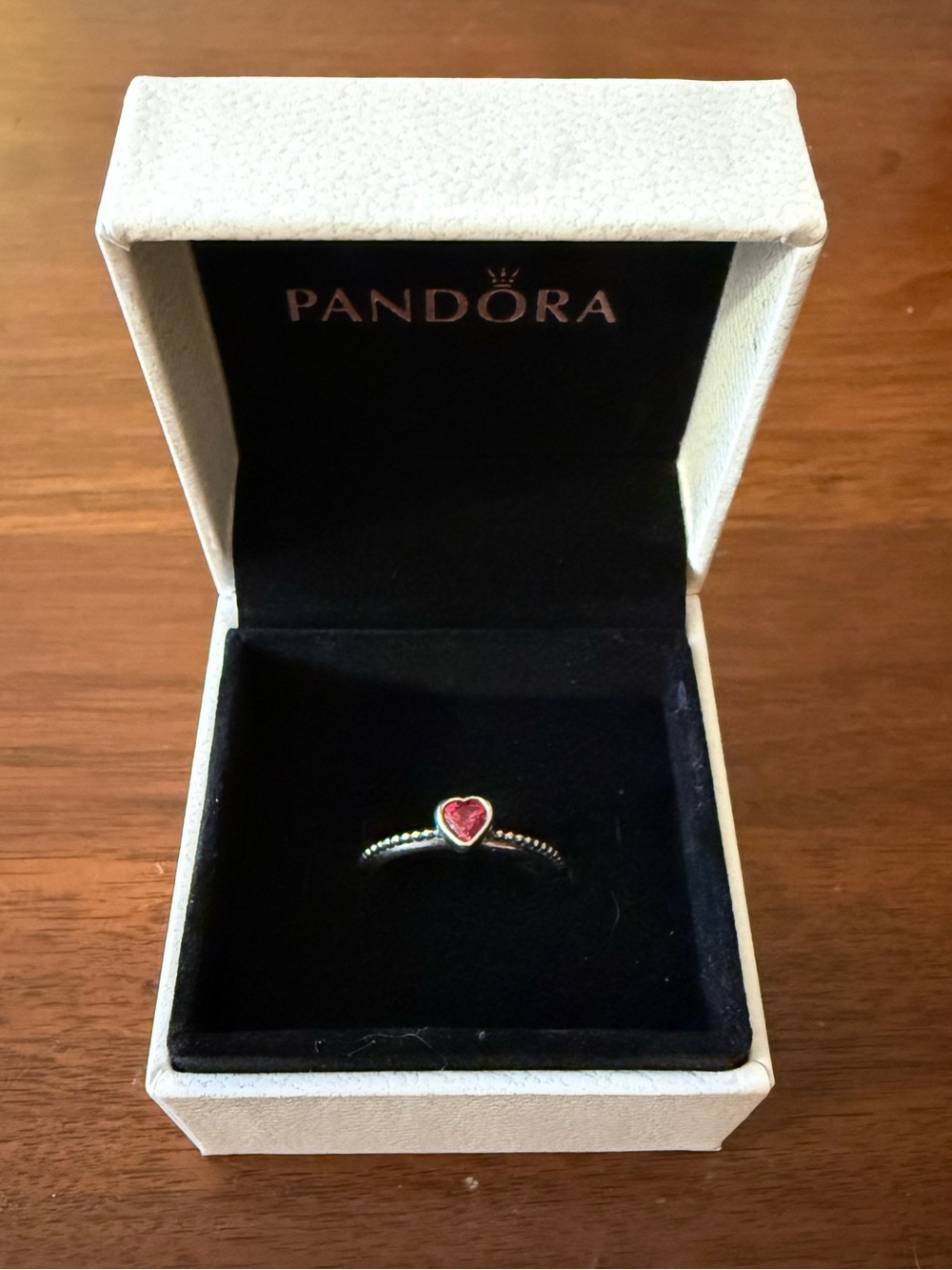 Pandora heart ring, red